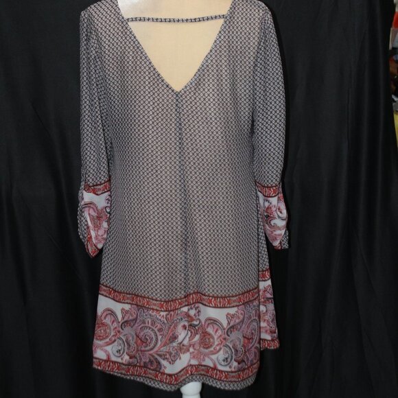 Speechless Border Print V-Neck Dress - Picture 7 of 13